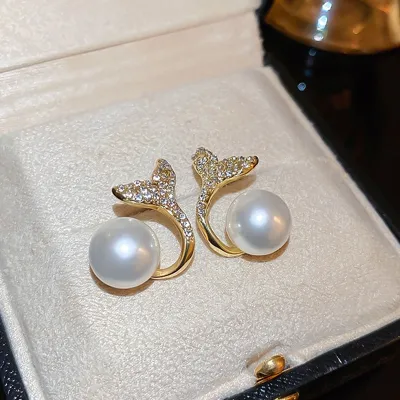 Korean New Fishtail Pearl Stud Earrings